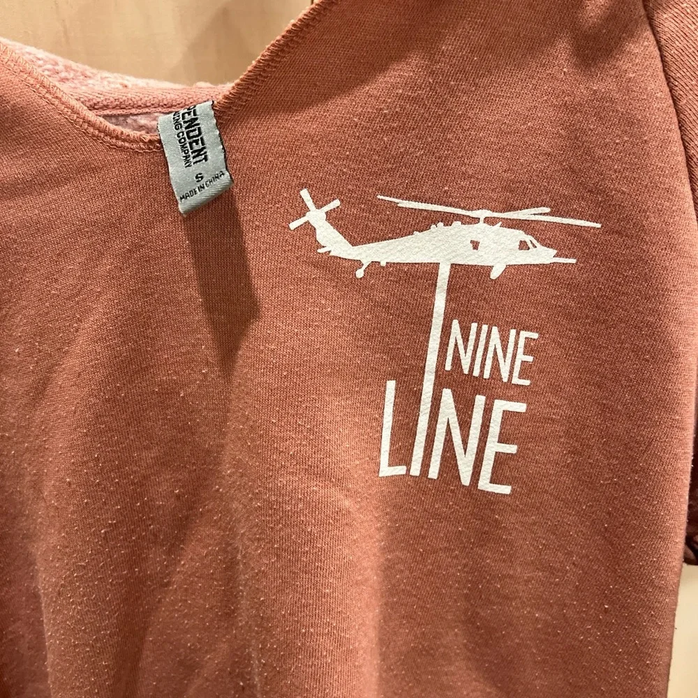 Nine line light pink hoodie - Picture 2 of 3